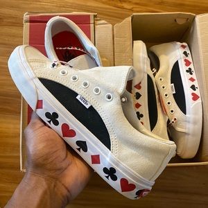 Vans x Urban Outfitters (WMN)